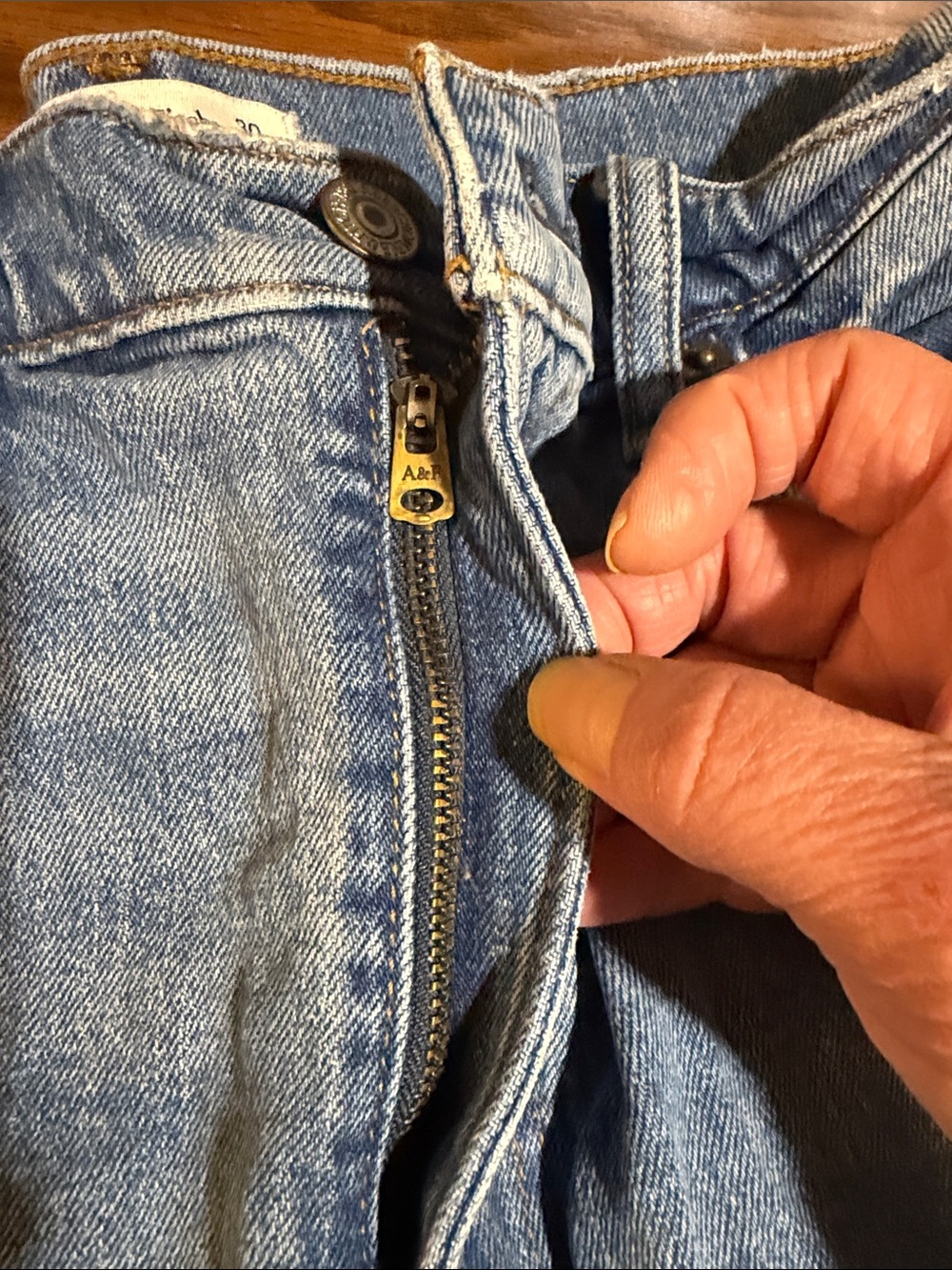 Abercrombie & Fitch Light Blue High-Rise Mom Shorts - Picture 6 of 6